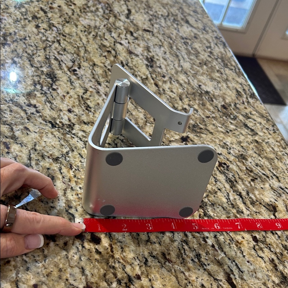 Adjustable Silver Tablet Stand - Picture 4 of 8